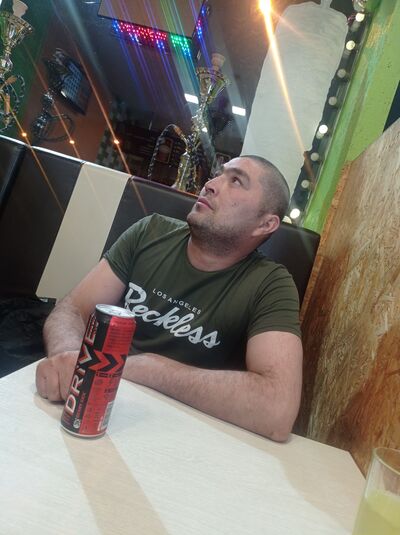  ,   Alek, 31 ,   ,   