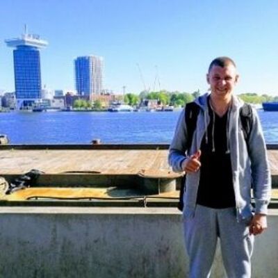  ,   Sergei, 31 ,   c 