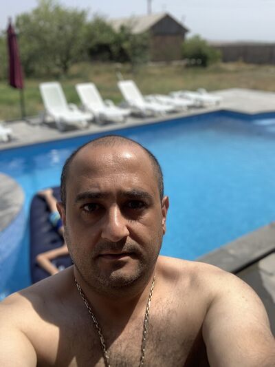  ,   Erik, 42 ,     , c 
