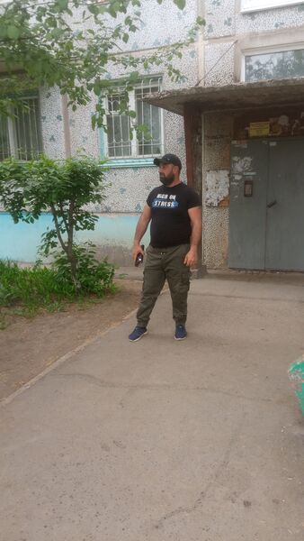  ,   Hovo, 39 ,   ,   