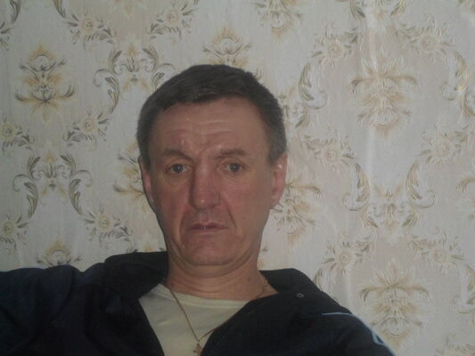  ,   Zhenya, 56 ,  