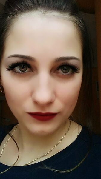  ,   Anna, 35 ,  