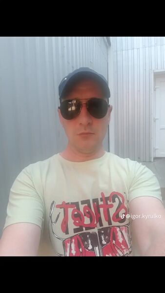  ,   Igor, 37 ,   ,   , c , 