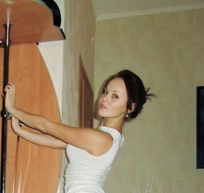 Знакомства Горшечное, фото девушки Василиса, 28 лет, познакомится для флирта, любви и романтики, cерьезных отношений