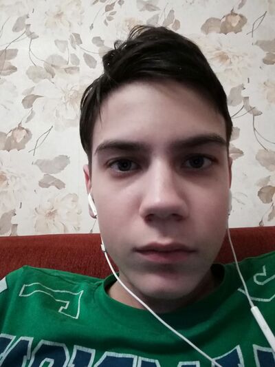  ,   Pavel, 24 ,   