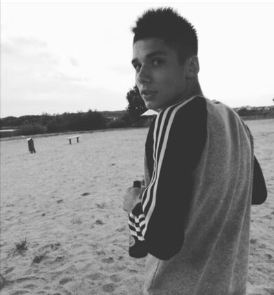  ,   Dikiyskr, 34 ,   ,   