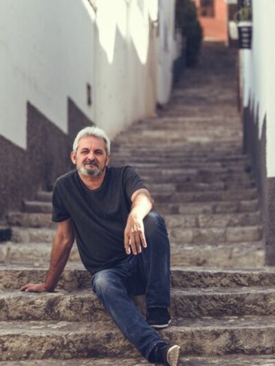  ,   Denic, 52 ,   ,   
