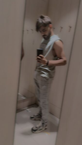  ,   Ozgur, 26 ,   ,   