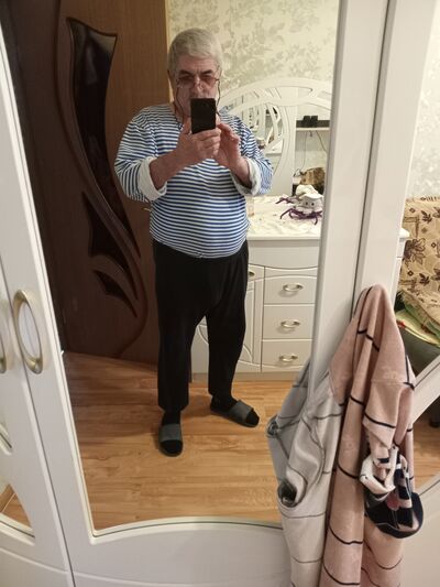  ,   Mihaylo, 61 ,   ,   , c 