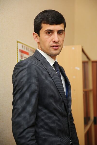  ,   Dilshod, 37 ,   