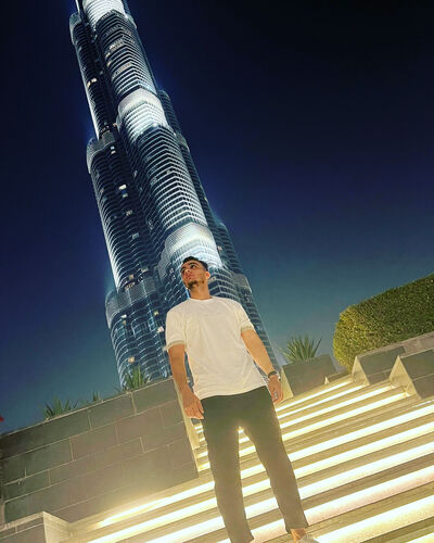  ,   Ali, 32 ,   ,   
