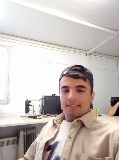  ,   Samir, 25 ,   ,   