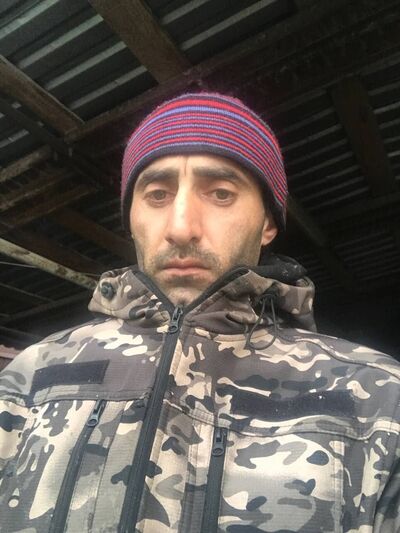  ,   Artur, 33 ,   ,   