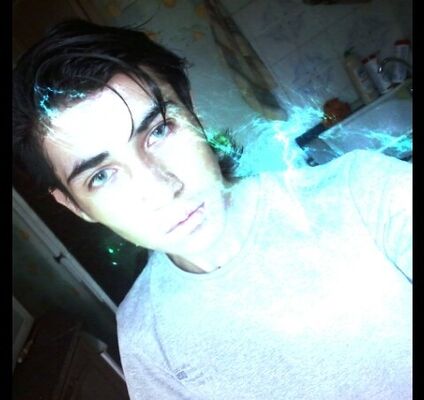  ,   Darvin, 25 ,   