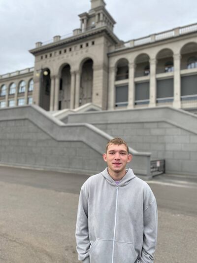  ,   Ivan, 20 ,  