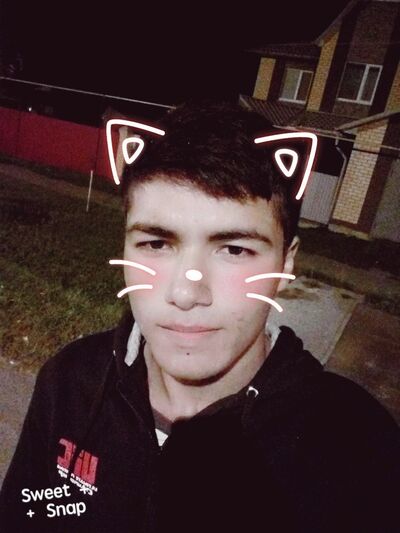  ,   Ali, 27 ,   