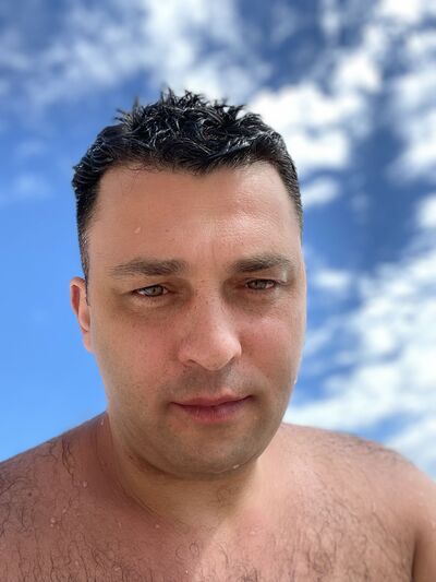  North Hollywood,   Arshak, 37 ,   ,   