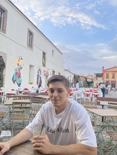  ,   Ahmet, 25 ,   ,   