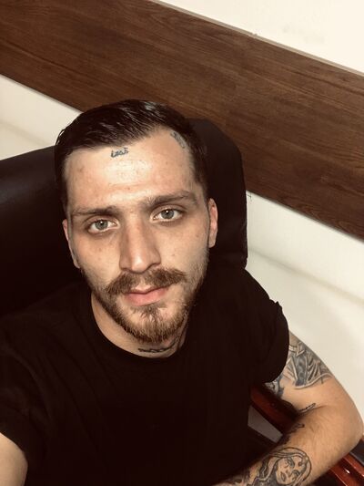  ,   Vako, 28 ,   ,   