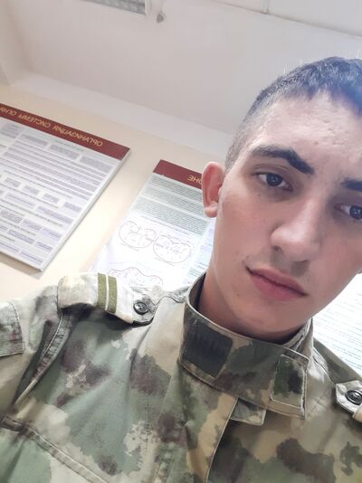  ,   Maxim, 23 ,   ,   , c 