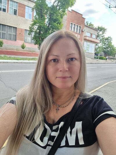  ,   Lana, 42 ,   ,   , c , 