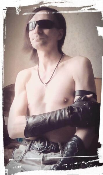  ,   Rudi, 47 ,     , c , 