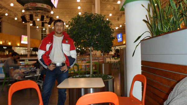  ,   Isfandiyor, 39 ,   