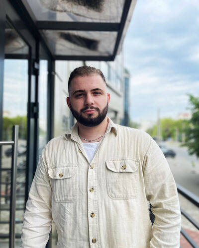  ,   Nik, 25 ,   ,   