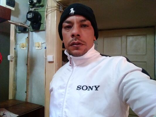  ,   Jose, 44 ,   ,   , c 