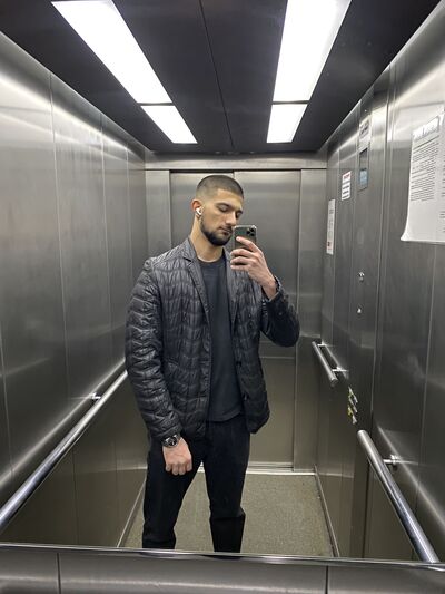  ,   Armen, 22 ,   ,   