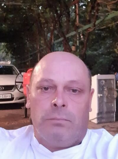  ,   Viktor, 53 ,   c 