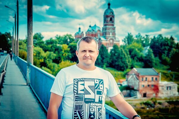  ,   Andris, 51 ,   ,   , c 