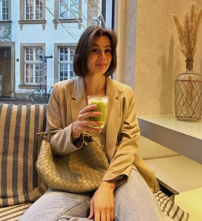  ,   Arina, 28 ,   ,   