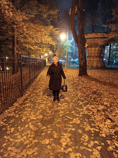  ,   Lilia, 54 ,   c 