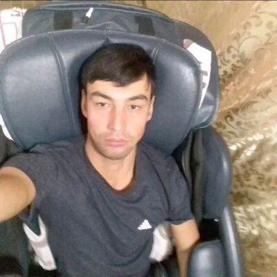 ,   Shaxriyor, 32 ,  