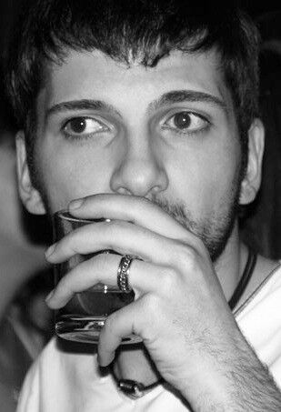  7549718  Artur, 36 ,    