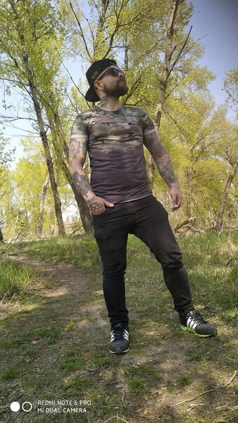  ,   Artem, 33 ,   ,   , c 