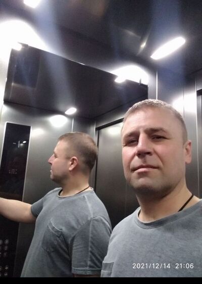  ,   Maiik, 44 ,   ,   