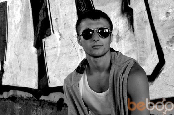  ,   Denis, 33 ,   