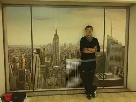  17877798  NEZNAKOMEC, 35 ,    