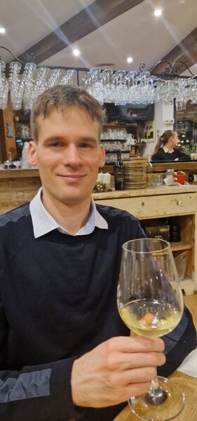  ,   Alex, 33 ,   ,   , c 