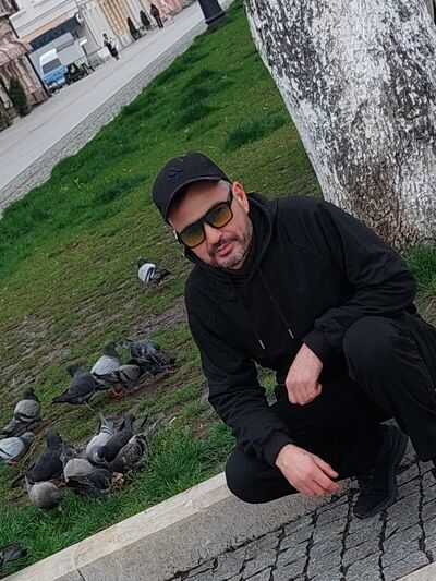  Lambeth,   Ali, 35 ,   ,   