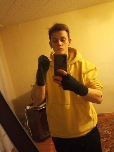  ,   Ilya, 22 ,   ,   