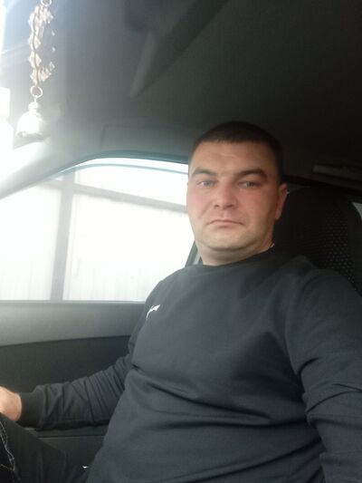  ,   Sasha, 34 ,   ,   