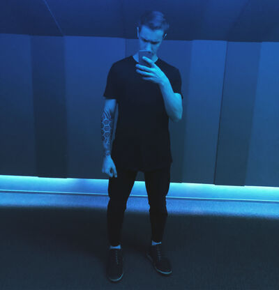  -,   , 24 ,   ,   