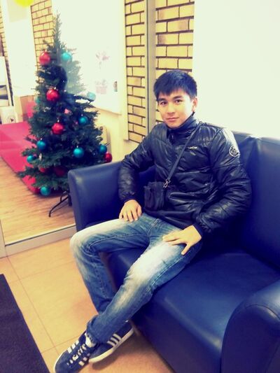  ,   Azat, 32 ,   ,   , c 