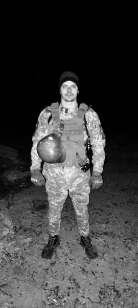  ,   Maksym, 31 ,  