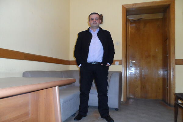  ,   Levani, 49 ,  