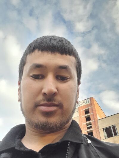  ,   Ali, 33 ,   ,   