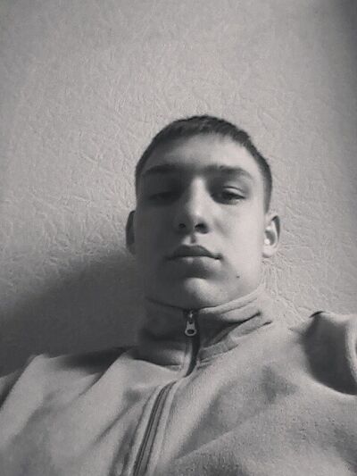  ,   Oleg, 27 ,   